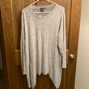 Chelsea & Theodore Woman size 1X gray sweater